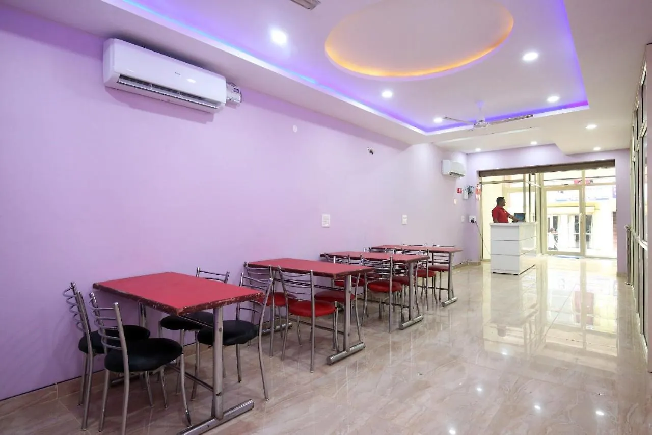 Oyo The Platinum Hotel Zirakpur