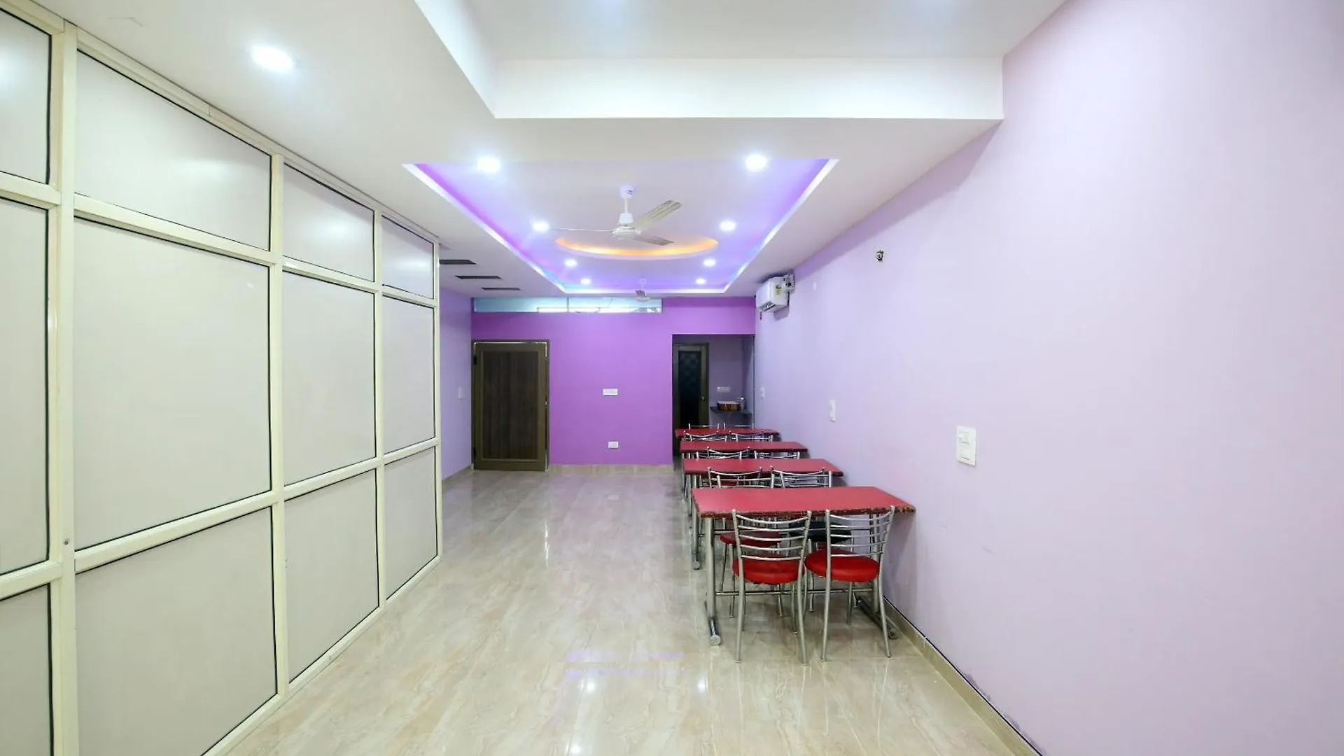 ***  Oyo The Platinum Hotel Zirakpur India