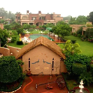 Aura Vaseela Hotel